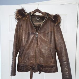 Elegant Vintage Brown Leather Jacket with Real Shearling Lining and Fur Trim